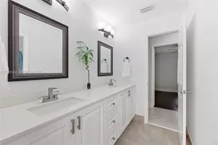 1135 Fairfax Ln, Weston, FL 33326 - Photo 23