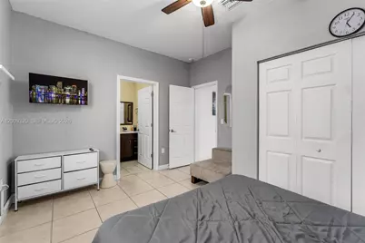 216 NE 36th Ter, Homestead, FL 33033 - Photo 17