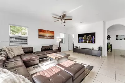 216 NE 36th Ter, Homestead, FL 33033 - Photo 11
