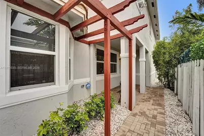 1118 NE 1st Ave, Fort Lauderdale, FL 33304 - Photo 5