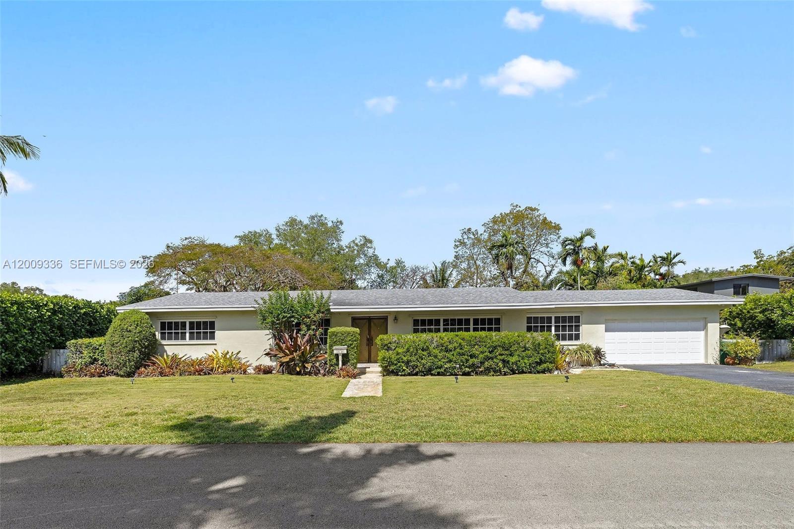 13730 SW 75th Ave - 13730 SW 75th Ave, Palmetto Bay, FL 33158 Luxury Property | Jose Angel Pina