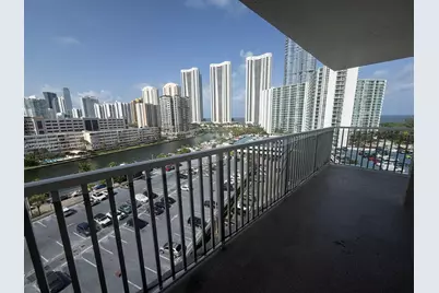 300 Bayview Dr #915, Sunny Isles Beach, FL 33160 - Photo 9
