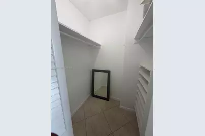 300 Bayview Dr #915, Sunny Isles Beach, FL 33160 - Photo 13