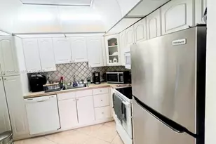 300 Bayview Dr, Sunny Isles Beach, FL 33160 - Photo 5