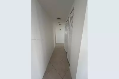 300 Bayview Dr #915, Sunny Isles Beach, FL 33160 - Photo 15