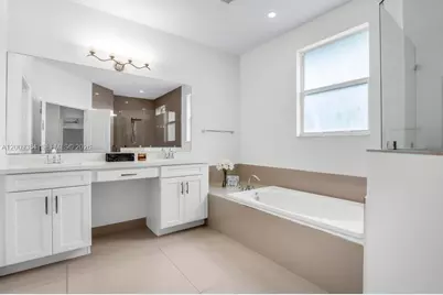 7601 Cavalia Dr, Davie, FL 33328 - Photo 29