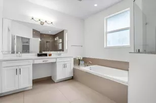 7601 Cavalia Dr, Davie, FL 33328 - Photo 29