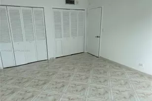 6039 Collins Ave, Miami Beach, FL 33140 - Photo 15