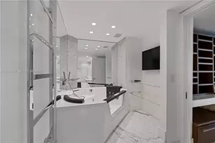 10155 Collins Ave, Bal Harbour, FL 33154 - Photo 17
