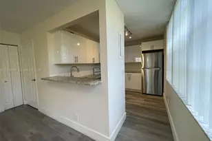 9471 Evergreen Pl, Davie, FL 33324 - Photo 13