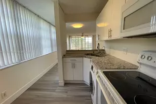 9471 Evergreen Pl, Davie, FL 33324 - Photo 17