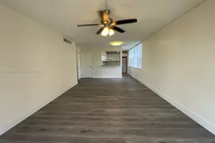 9471 Evergreen Pl, Davie, FL 33324 - Photo 11