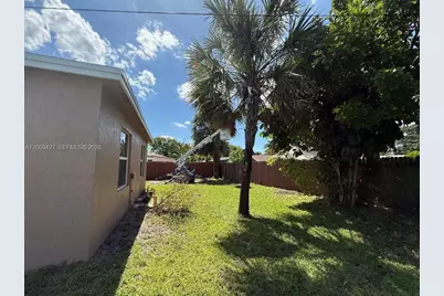 2713 NW 6th St, Pompano Beach, FL 33069 - Photo 9