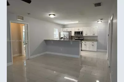 2713 NW 6th St, Pompano Beach, FL 33069 - Photo 7