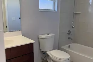 2713 NW 6th St, Pompano Beach, FL 33069 - Photo 5