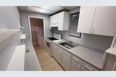 1725 Roosevelt St #Rear Cottage, Hollywood, FL 33020 - Photo 1