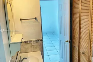 1325 W 68th St, Hialeah, FL 33014 - Photo 11