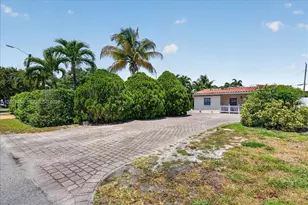 1171 NE 182nd St, North Miami Beach, FL 33162 - Photo 3