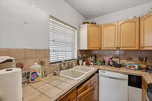 1171 NE 182nd St, North Miami Beach, FL 33162 - Photo 11