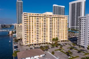 1833 S Ocean Dr, Hallandale Beach, FL 33009 - Photo 13