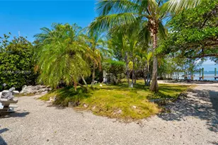 1101 Mastic St, Islamorada, FL 33036 - Photo 25