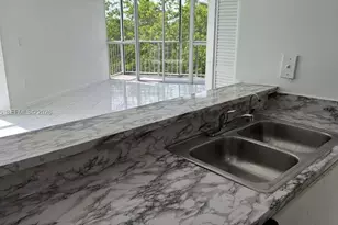 6995 NW 186th St, Hialeah, FL 33015 - Photo 13