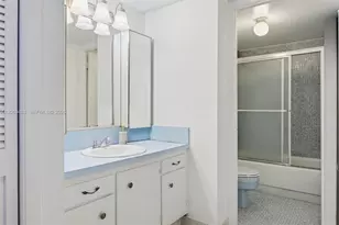 18071 Biscayne Blvd, Aventura, FL 33160 - Photo 11
