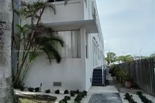 9248 Collins Ave, Surfside, FL 33154 - Photo 3