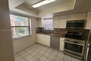 11810 SW 80th St, Miami, FL 33183 - Photo 7