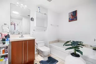 79 SW 12th St, Miami, FL 33130 - Photo 19