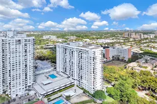 2780 NE 183rd St, Aventura, FL 33160 - Photo 43