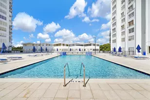 2780 NE 183rd St, Aventura, FL 33160 - Photo 35