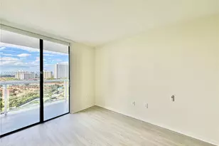 20515 E Country Club Dr, Aventura, FL 33180 - Photo 17