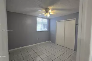 10090 NW 80th Ct, Hialeah Gardens, FL 33016 - Photo 9