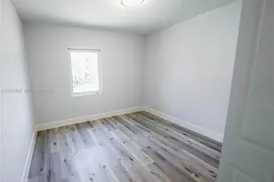 1221 NW 75th St, Miami, FL 33147 - Photo 13