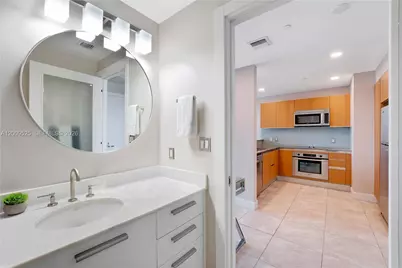 1060 Brickell Ave #3209, Miami, FL 33131 - Photo 9