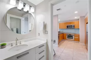 1060 Brickell Ave, Miami, FL 33131 - Photo 9