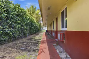 16030 NE 19th Pl, North Miami Beach, FL 33162 - Photo 3
