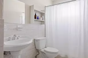 16030 NE 19th Pl, North Miami Beach, FL 33162 - Photo 23