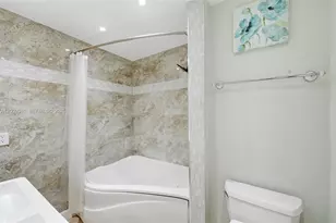 3819 170th St, North Miami Beach, FL 33160 - Photo 21