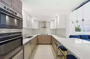 3819 170th St, North Miami Beach, FL 33160 - Photo 9