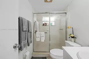 9340 Lagoon Pl, Davie, FL 33324 - Photo 33