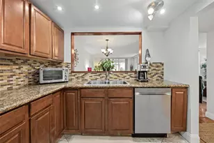 9340 Lagoon Pl, Davie, FL 33324 - Photo 21