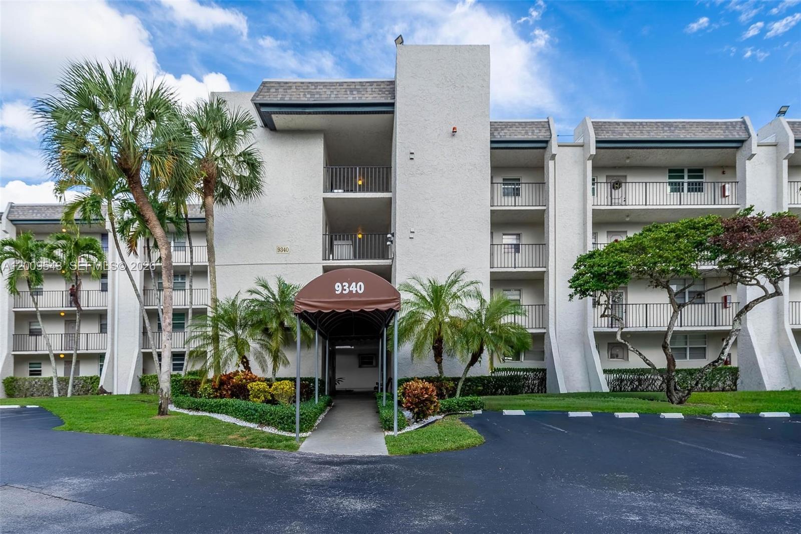 9340 Lagoon Pl #110 - 9340 Lagoon Pl #110, Davie, FL 33324 Luxury Property | Jose Angel Pina