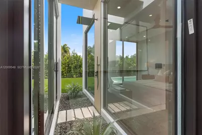 201 NE 27th Dr, Wilton Manors, FL 33334 - Photo 13