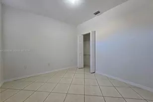 10924 SW 182nd Ln, Miami, FL 33157 - Photo 9