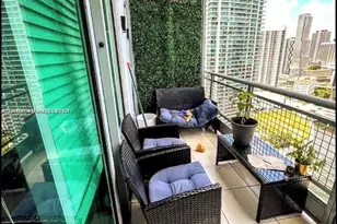690 SW 1st Ct, Miami, FL 33130 - Photo 15