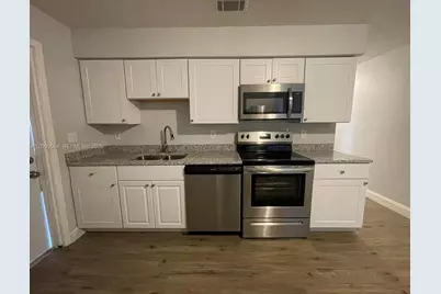 504 Rosland #504, Kissimmee, FL 34741 - Photo 3