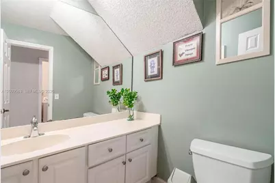 1001 SW 100th Ter, Pembroke Pines, FL 33025 - Photo 19