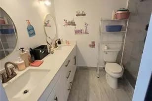 1780 NE 191st St, Miami, FL 33179 - Photo 15